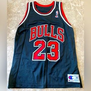 Men’s Vintage Champion Michael Jordan Jersey Size 44.